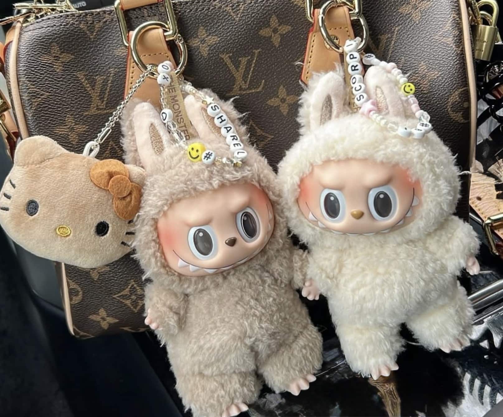 LABUBUのハンドバッグ Classic Bag Series- LABUBU Reversible Plush Bag | Bags - POP MART